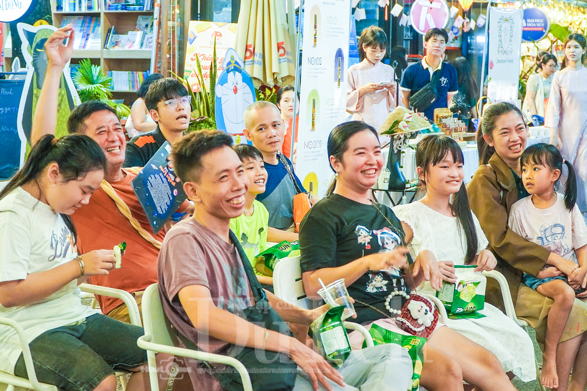 Ăn chè bưởi, xem Hát Bội: Tọa độ check-in đêm hot nhất TP.HCM cuối tuần này có gì? - 5