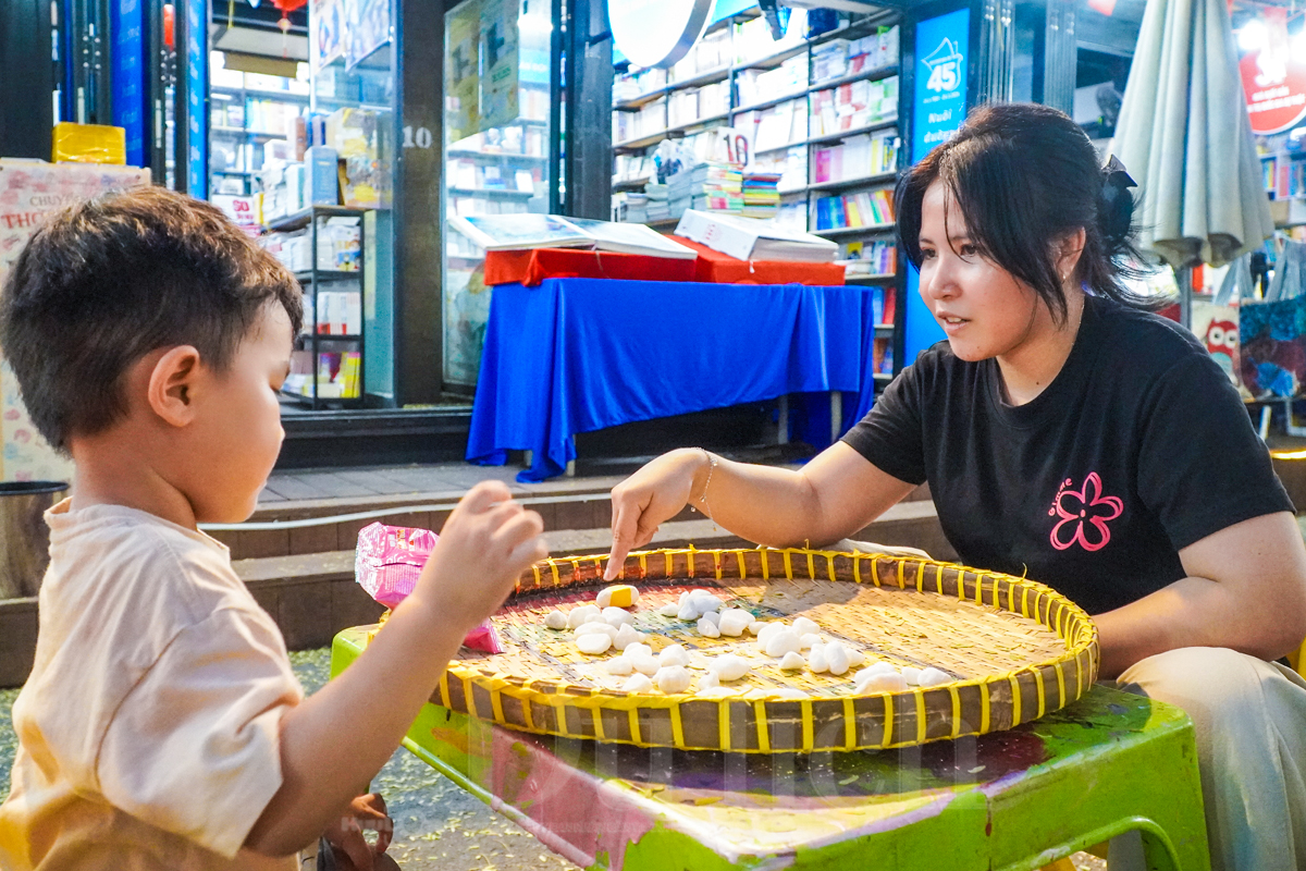 Ăn chè bưởi, xem Hát Bội: Tọa độ check-in đêm hot nhất TP.HCM cuối tuần này có gì? - 10