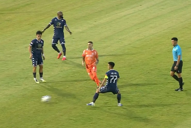 Video bóng đá Đà Nẵng - Hải Phòng: Tấn công rực lửa, bàn thắng bất ngờ (V-League) - 1