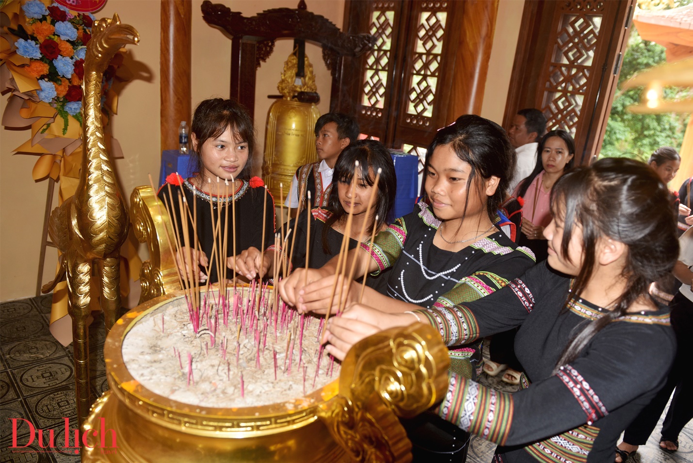 di tich cach mang dac biet giua ‘thu phu sam ngoc linh” mang ri - 6
