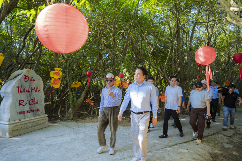 Huế phát triển du lịch sinh thái đầm phá - 1