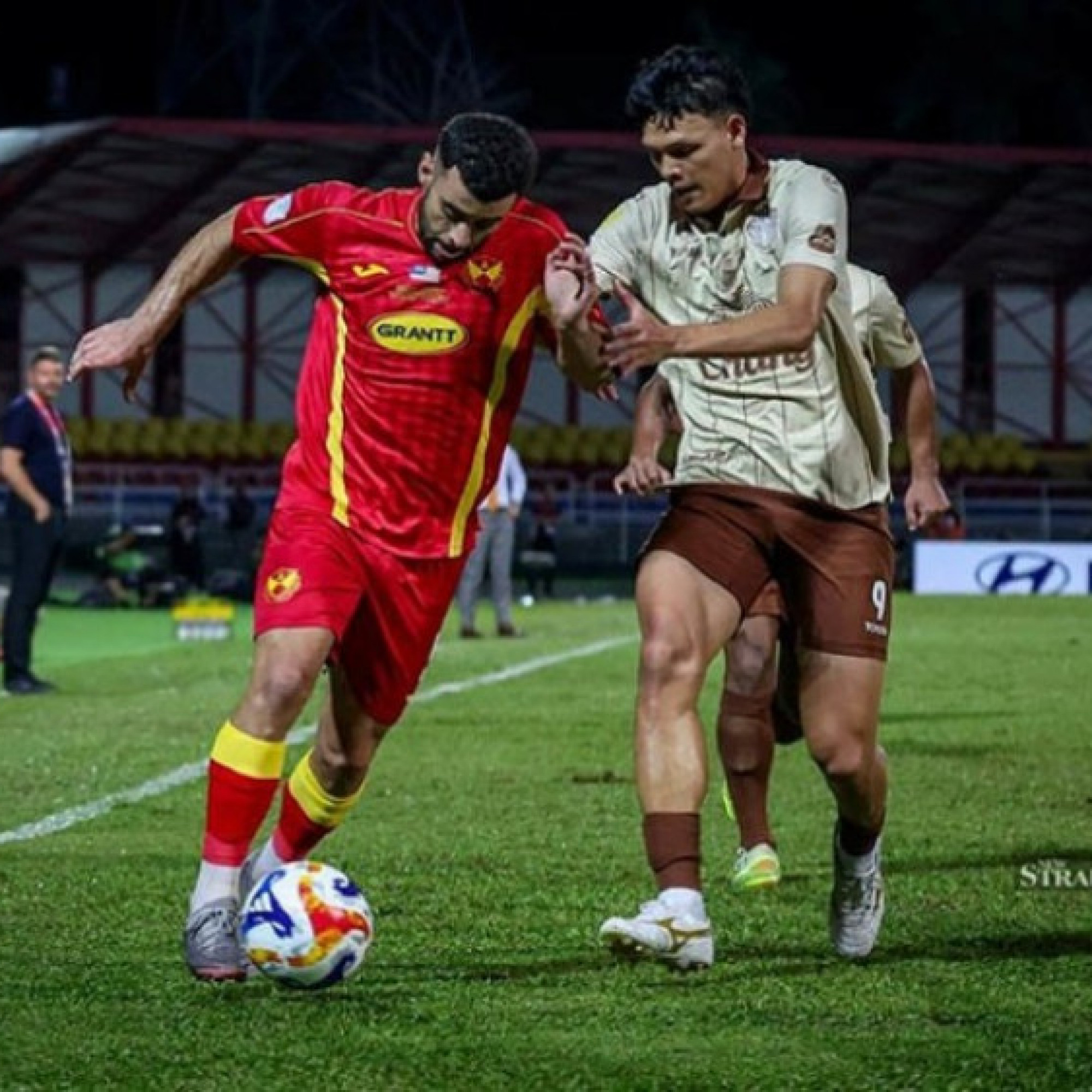  - Video bóng đá Buriram - Selangor: Hiệp đấu ấn tượng, đôi công hấp dẫn (CK Cúp C1 Đông Nam Á)