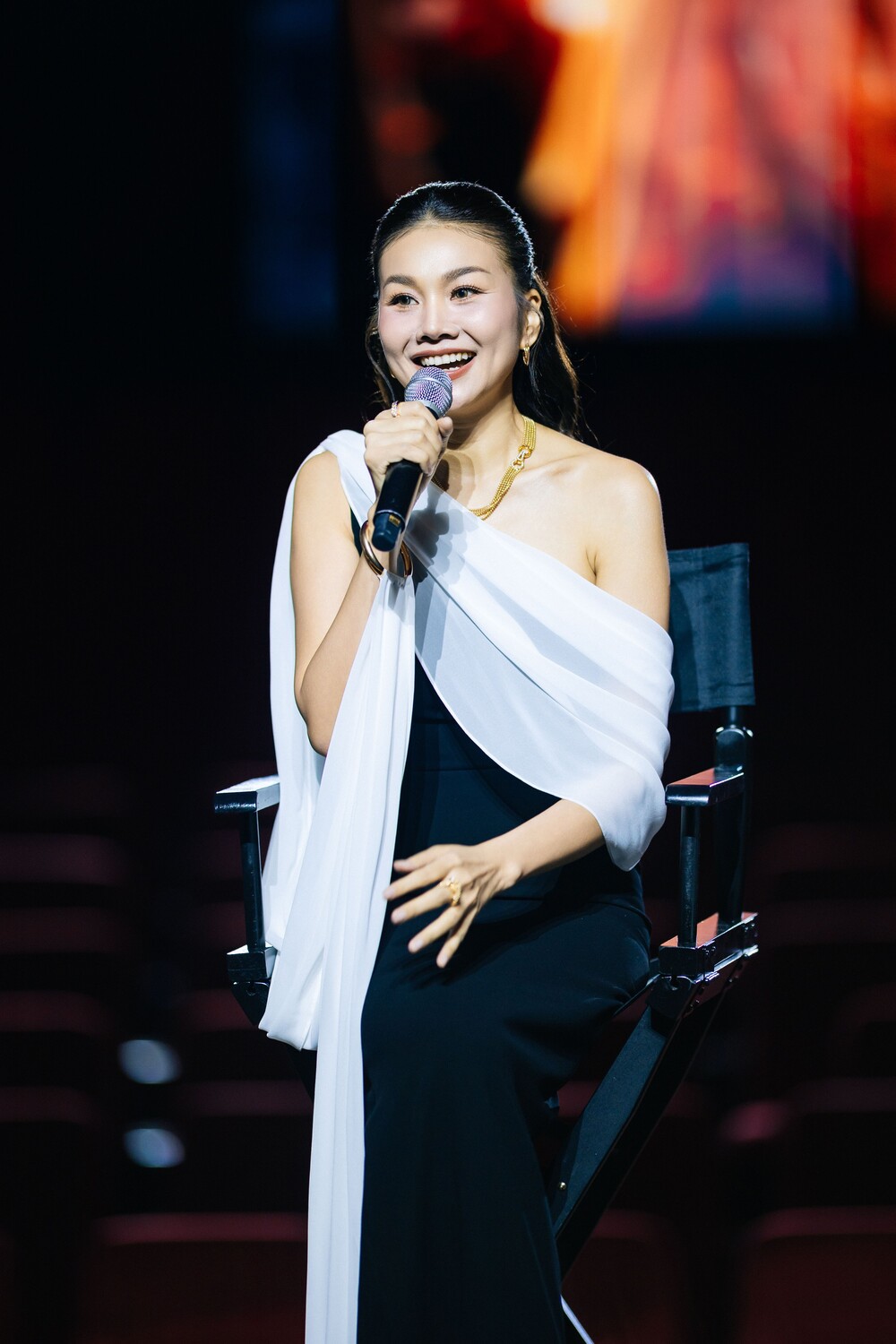Thanh Hằng nói cảnh nóng trong “Mesdames Thanh Sắc” là trải nghiệm “khủng khiếp” - 2