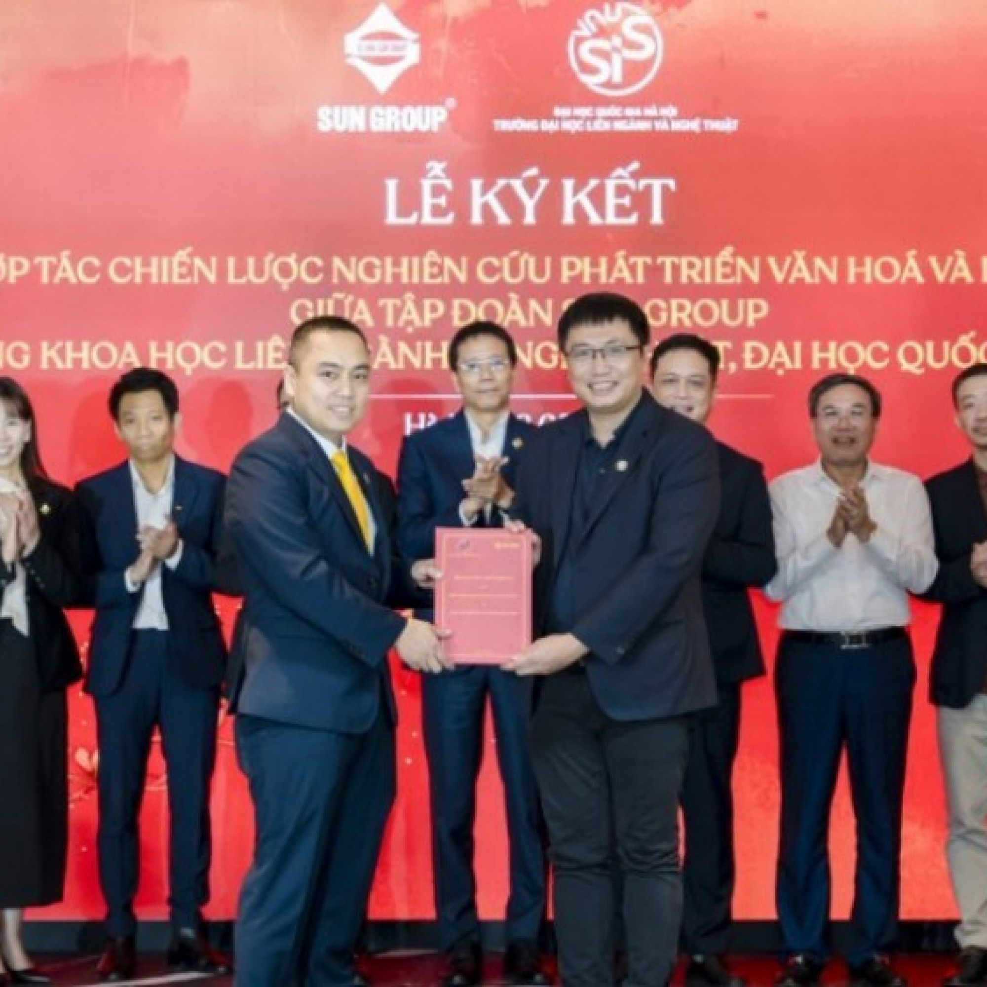 Đại học Quốc gia Hà Nội đồng hành cùng Tập đoàn Sun Group trong nghiên cứu phát triển văn hoá và di sản Việt Nam