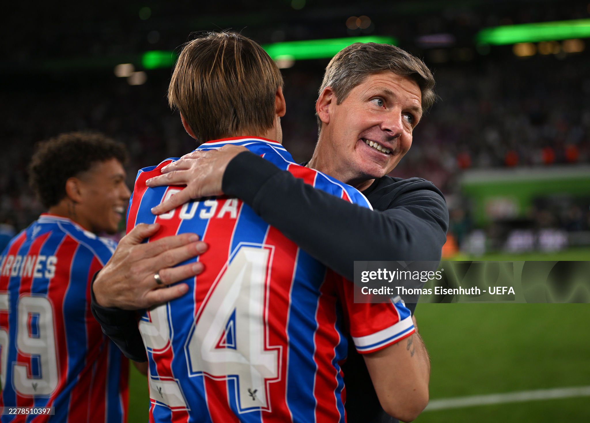 Crystal Palace vô địch Europa Conference League: Niềm vui vỡ òa, bật tung cảm xúc - 6