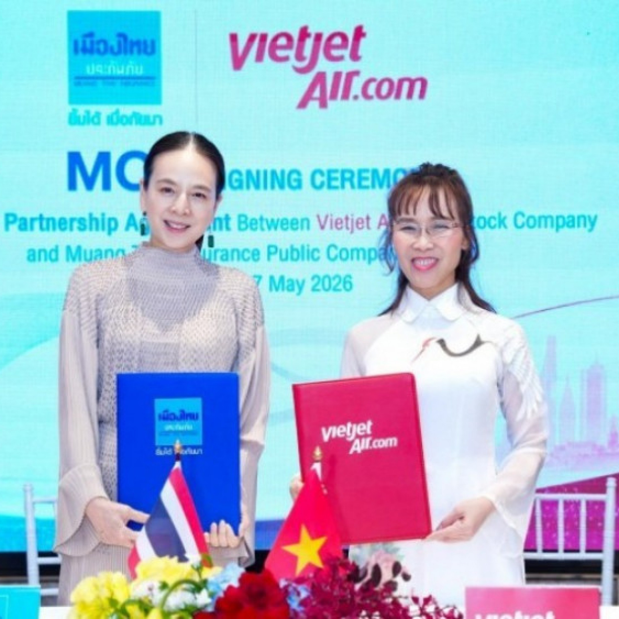  - Madam Pang và Tiến sĩ Nguyễn Thị Phương Thảo đồng hành vì bóng đávà tình hữu nghị Việt Nam – Thái Lan