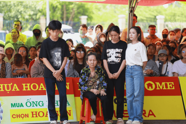 Thanh Thảo, LyLy và Vĩnh Đam nghẹn ngào trước tuổi thơ thiếu vắng cha mẹ của những em nhỏ lớn lên trong vòng tay bà ngoại - 7