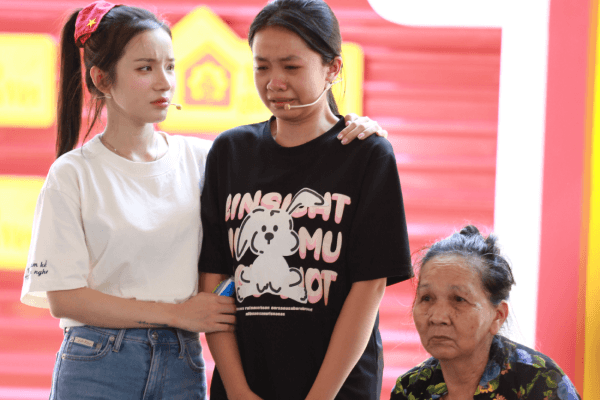 Thanh Thảo, LyLy và Vĩnh Đam nghẹn ngào trước tuổi thơ thiếu vắng cha mẹ của những em nhỏ lớn lên trong vòng tay bà ngoại - 8