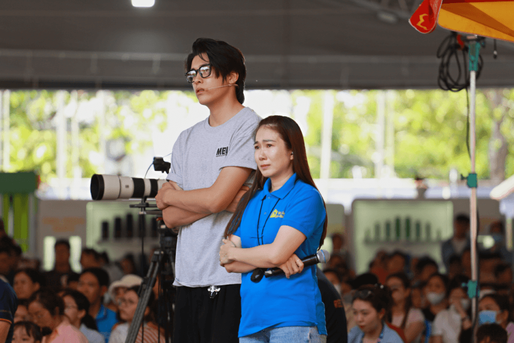 Thanh Thảo, LyLy và Vĩnh Đam nghẹn ngào trước tuổi thơ thiếu vắng cha mẹ của những em nhỏ lớn lên trong vòng tay bà ngoại - 6