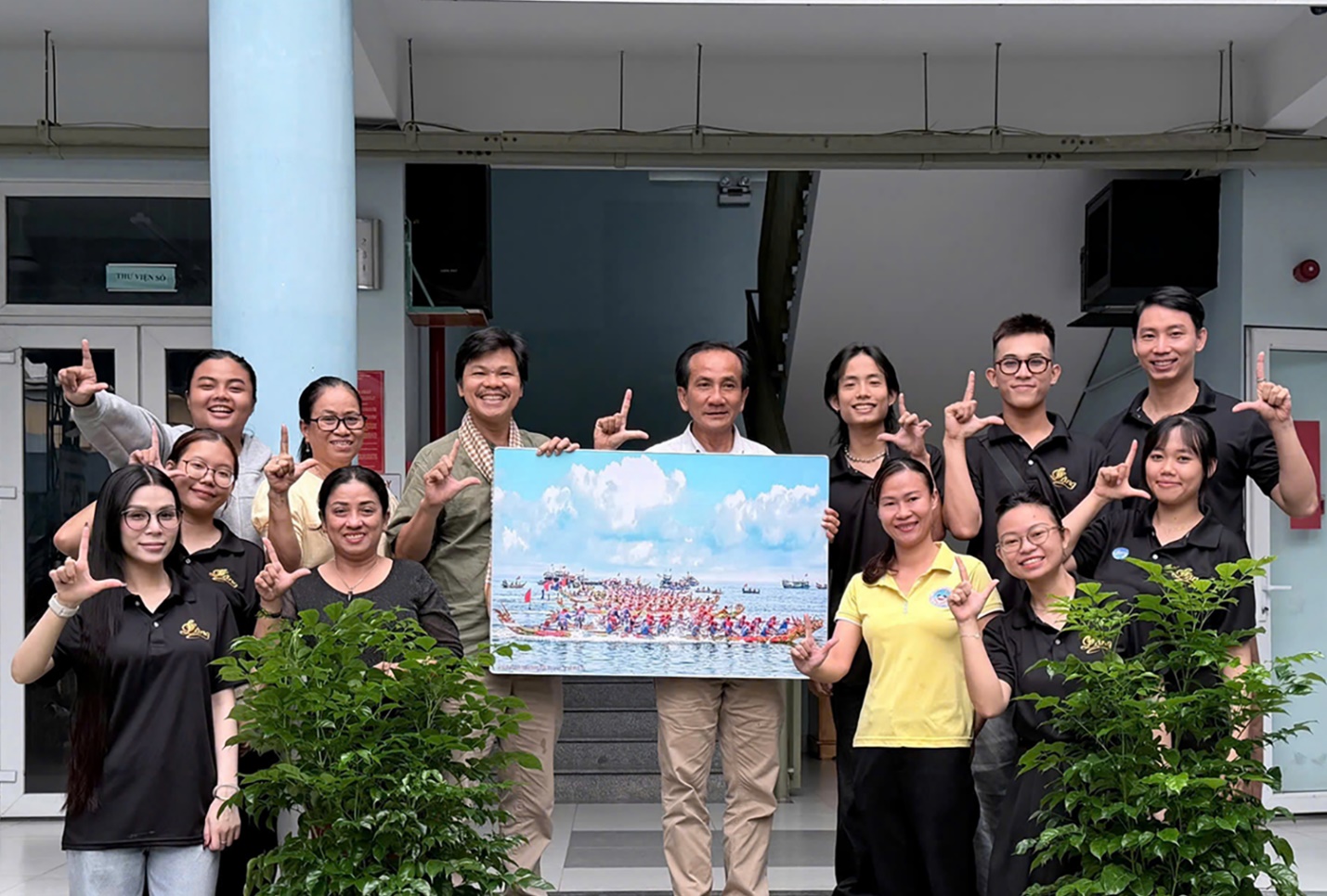“lang” – khi nghe thuat duoc cam nhan bang anh mat va trai tim - 7