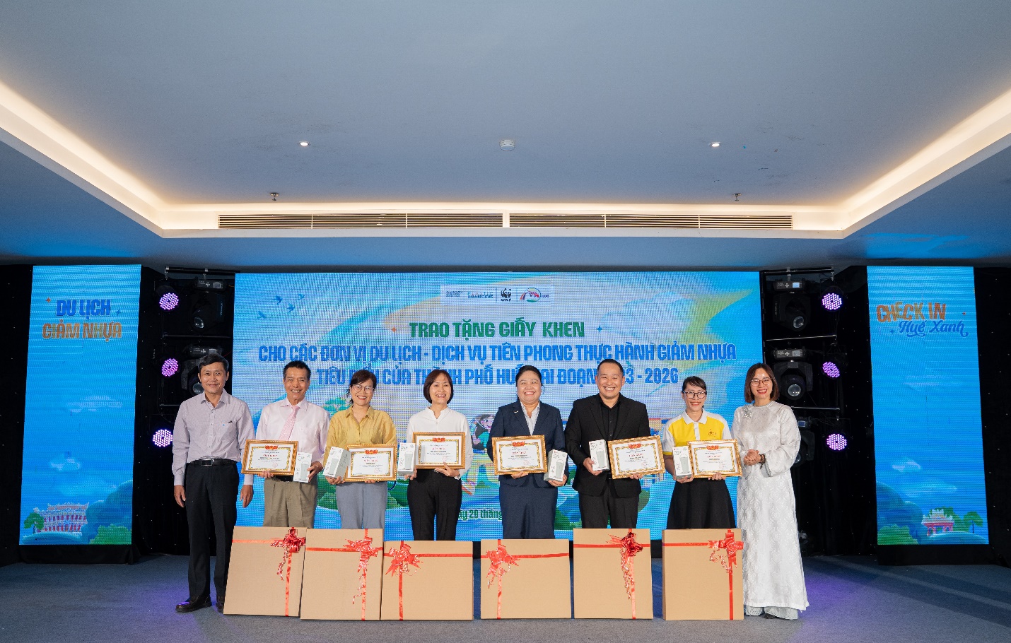 Vinh danh 29 tập thể tiêu biểu trong hành trình lan tỏa du lịch giảm nhựa ở Huế - 3