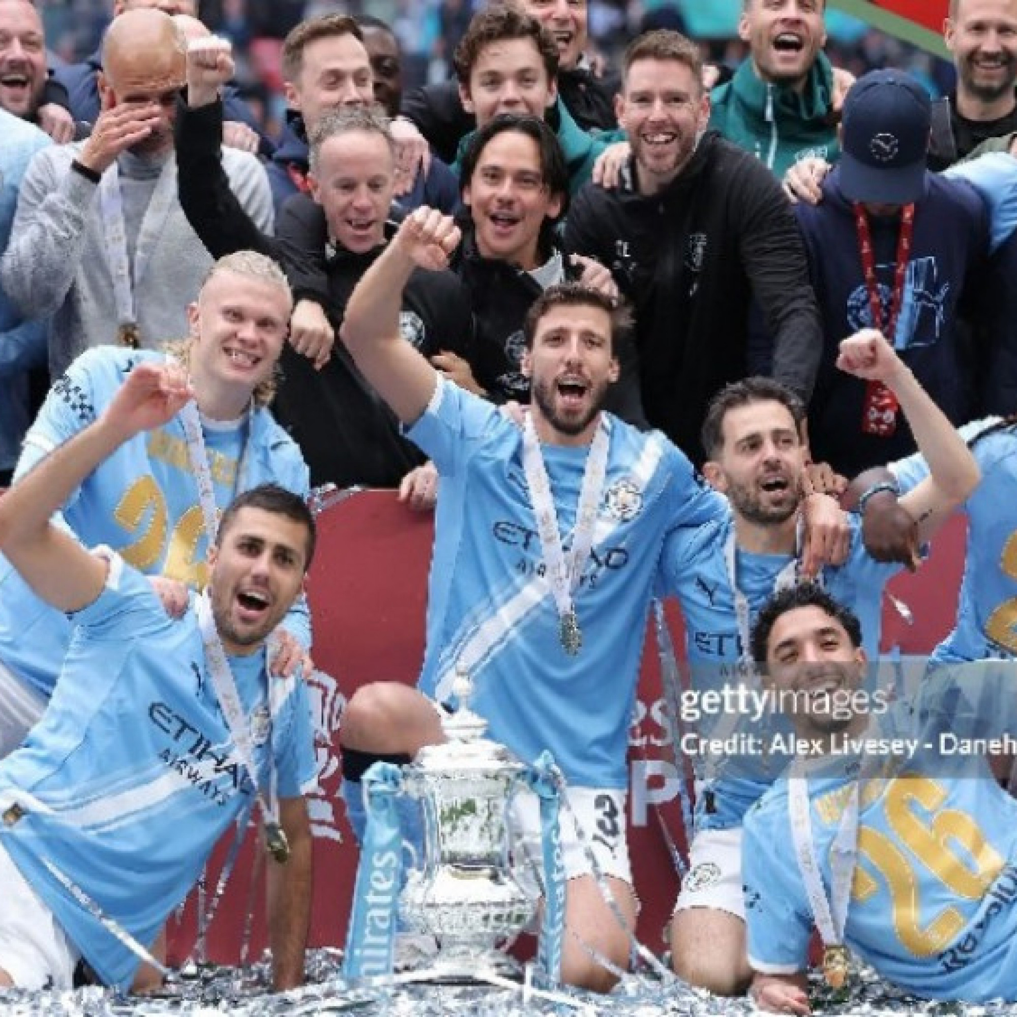  - Man City hết thời thống trị: Guardiola ra đi và bài toán tái thiết