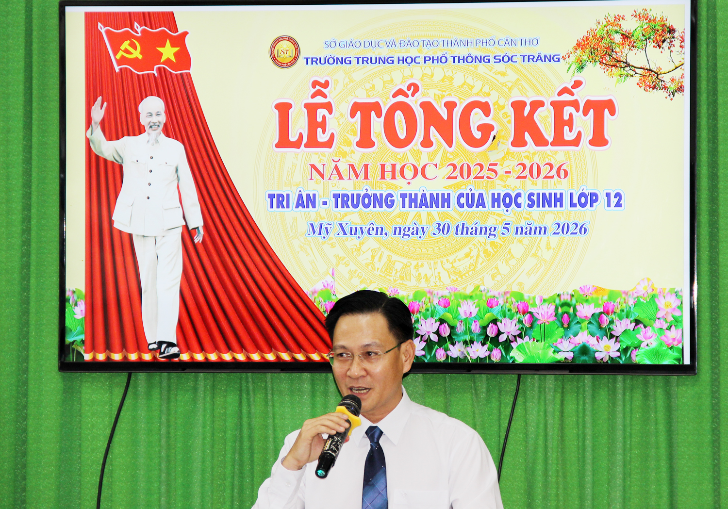 Gần 300 học sinh Trường THPT Sóc Trăng được tuyên dương - 1