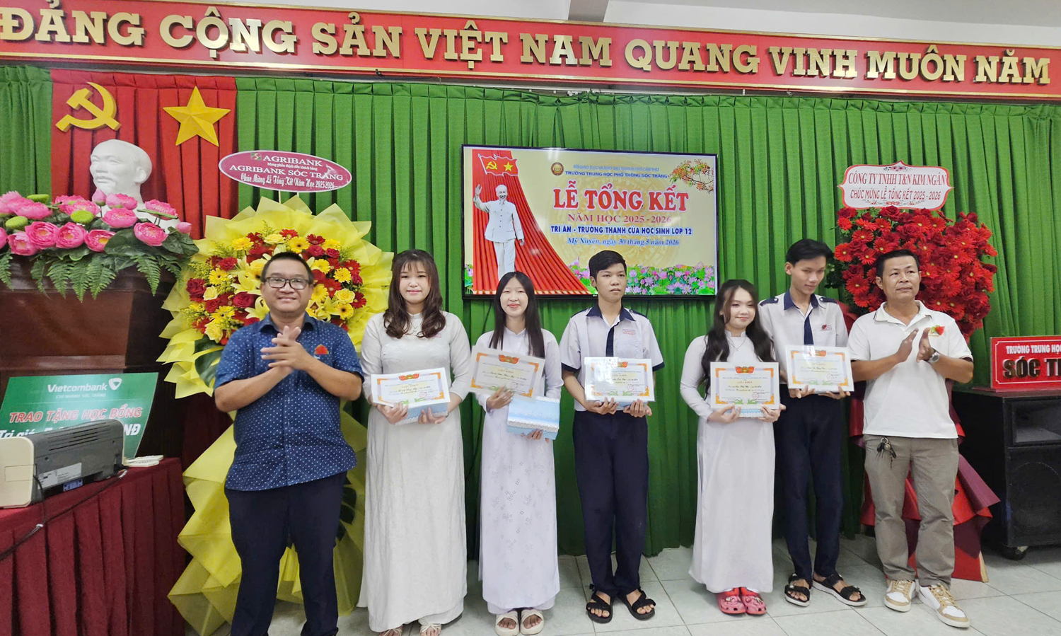Gần 300 học sinh Trường THPT Sóc Trăng được tuyên dương - 5