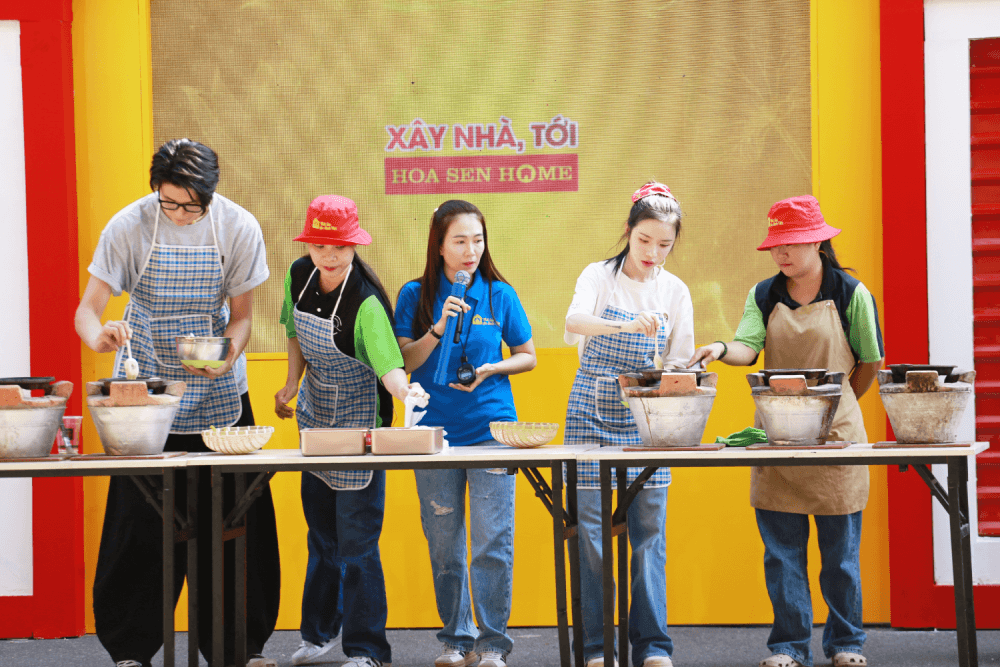 LyLy và Vĩnh Đam lấm lem từ đầu đến chân vẫn quyết không bỏ cuộc vì trẻ em có hoàn cảnh khó khăn - 5
