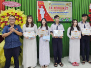 Gần 300 học sinh Trường THPT Sóc Trăng được tuyên dương