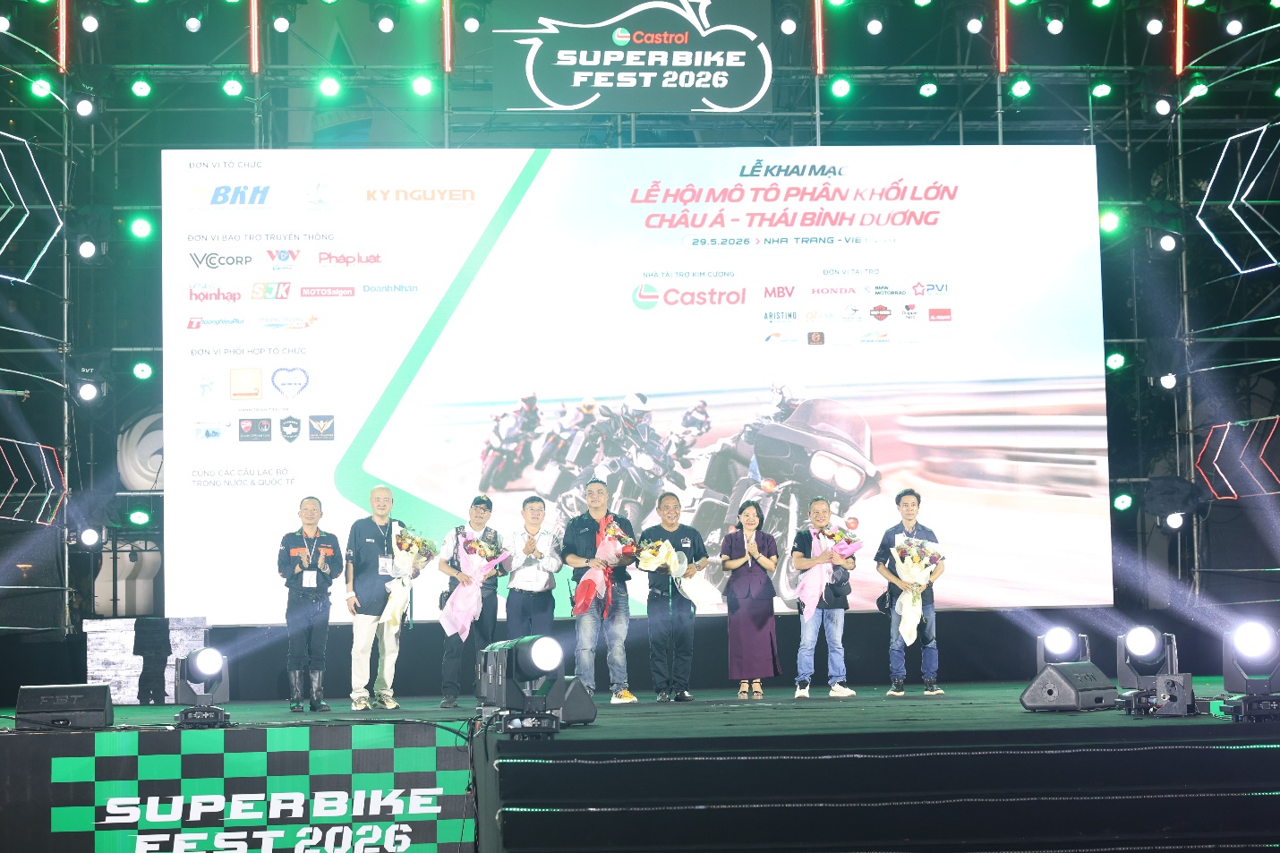 Hơn 1.000 biker hội tụ tại Nha Trang dự Lễ hội Mô tô châu Á - Thái Bình Dương - 1