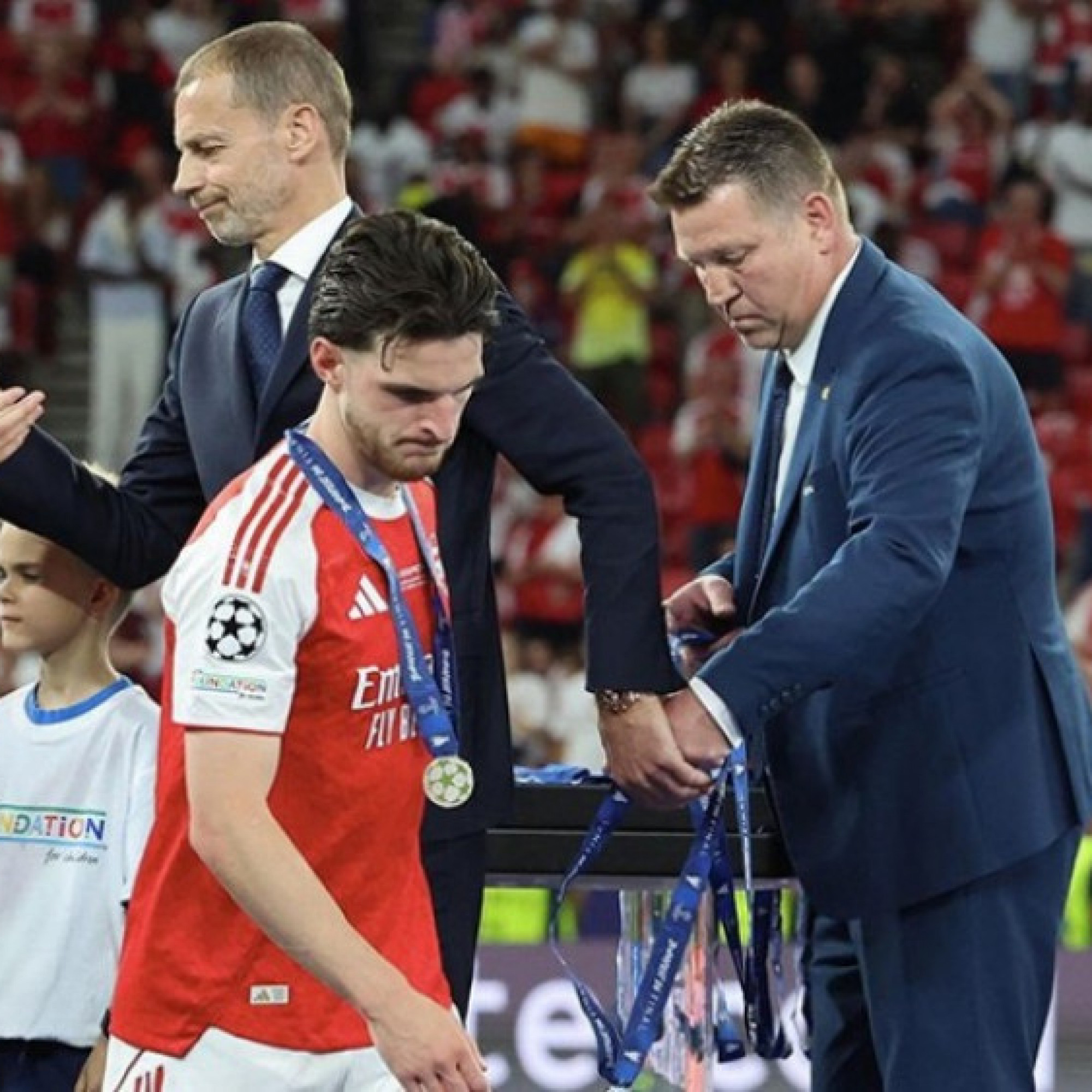  - Arsenal gục ngã ở chung kết Cúp C1: "Pháo thủ" trả giá vì sai lầm của Arteta?