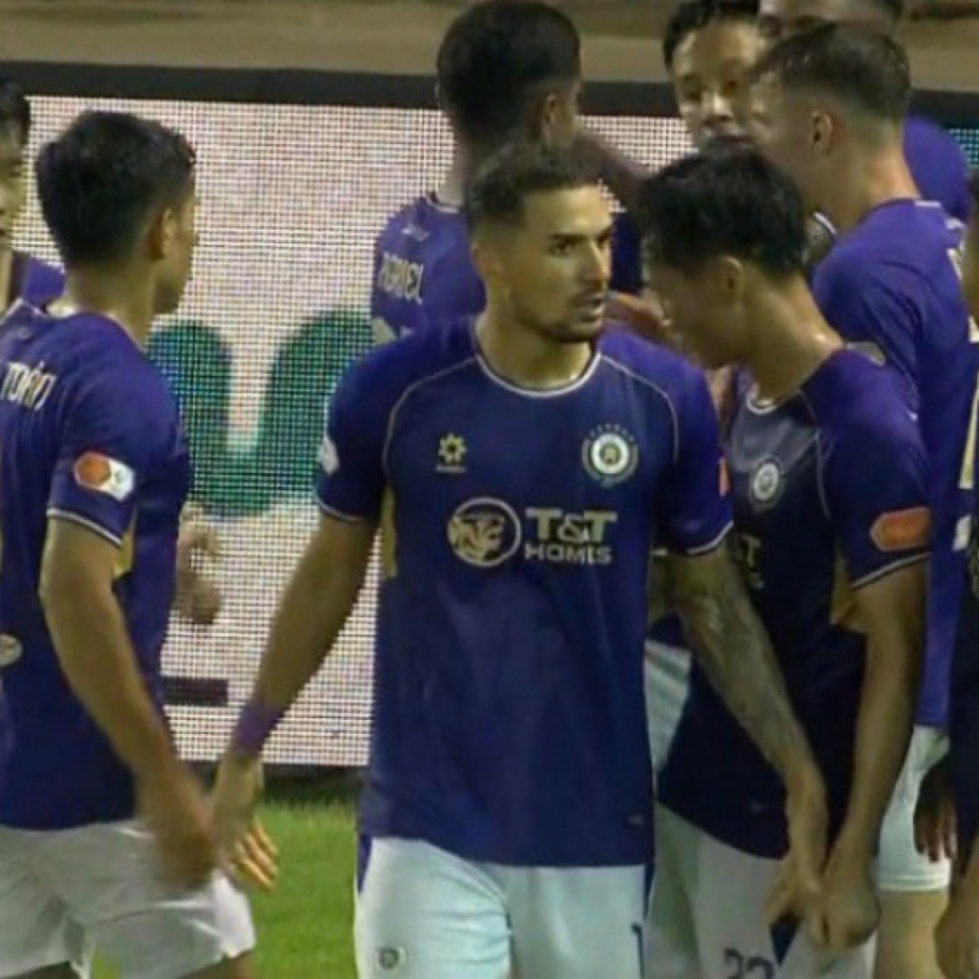  - Video bóng đá HAGL - Hà Nội: Hoàng Hên lập công, chủ nhà gặp khó (V-League)