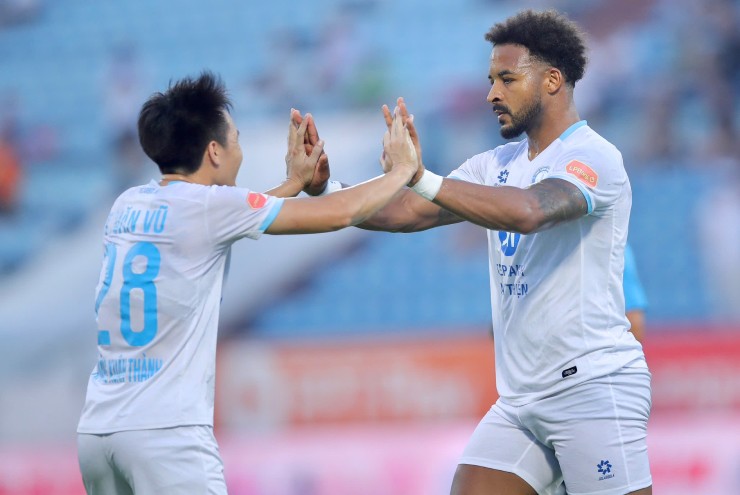 Video bóng đá Nam Định – SLNA: Xuân Son chói sáng (V-League) - 1