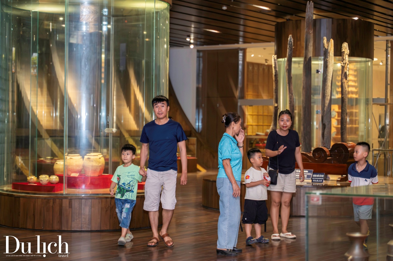 kham pha tour trai nghiem bao tang dem tai quang ninh - 14