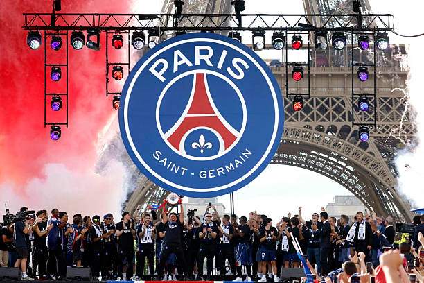 PSG diễu hành rước Cúp C1 trước 10 vạn người, Dembele tuyên bố năm sau làm hat-trick - 3