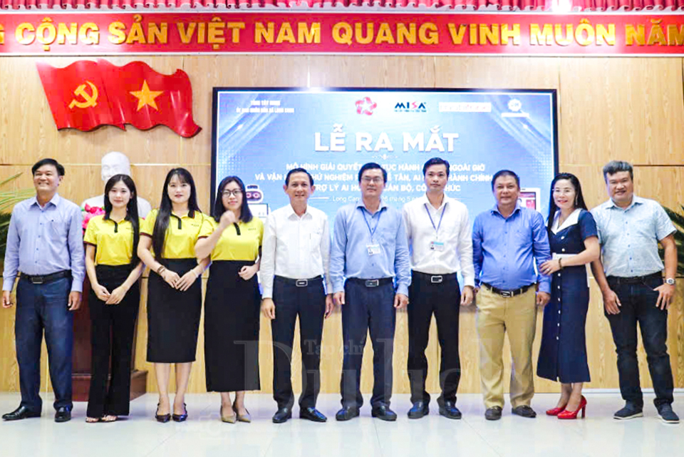 Khám phá xã thông minh ứng dựng công nghệ A.I. tiếp dân ngoài giờ - 6