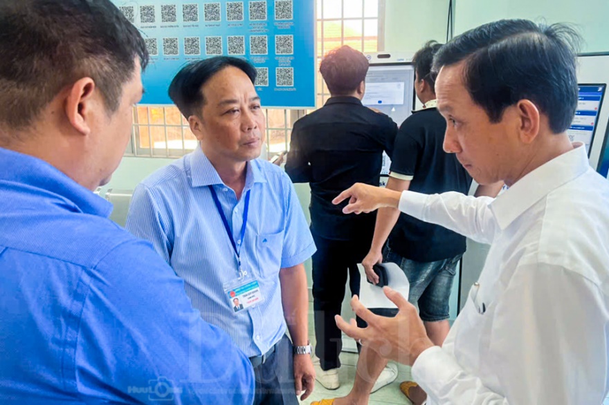 Khám phá xã thông minh ứng dựng công nghệ A.I. tiếp dân ngoài giờ - 2