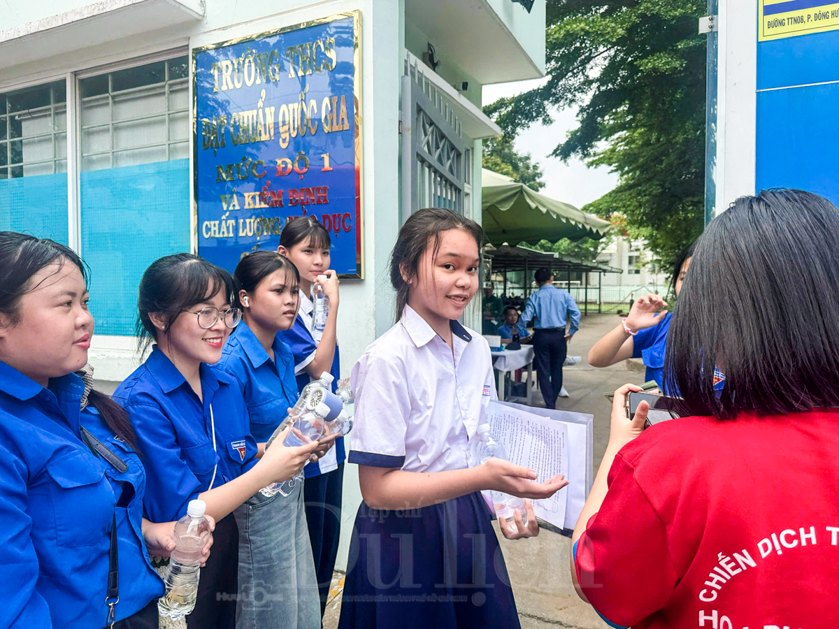 Giải đề toán thuận lợi, sĩ tử tự tin chạm bước lớp 10 công lập - 5