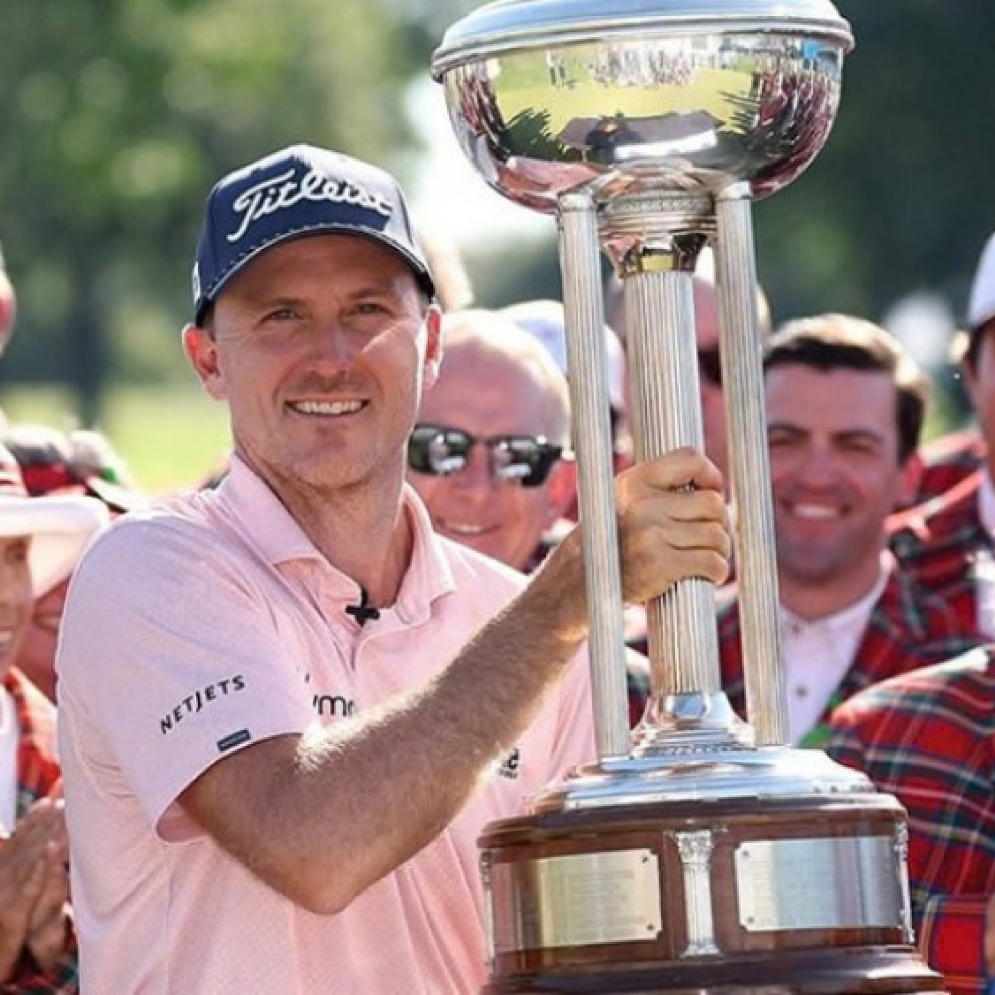  - Russell Henley có cúp PGA Tour thứ 6 sau chiến thắng kịch tính tại Charles Schwab Challenge