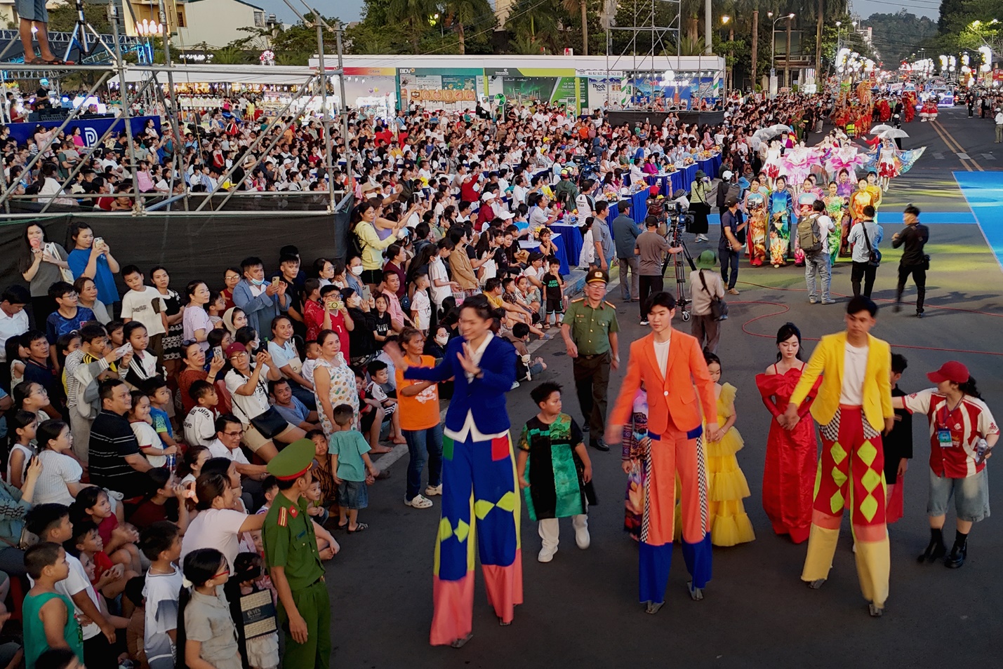 an tuong carnival  “sac mau bien dao quang ngai” - 5