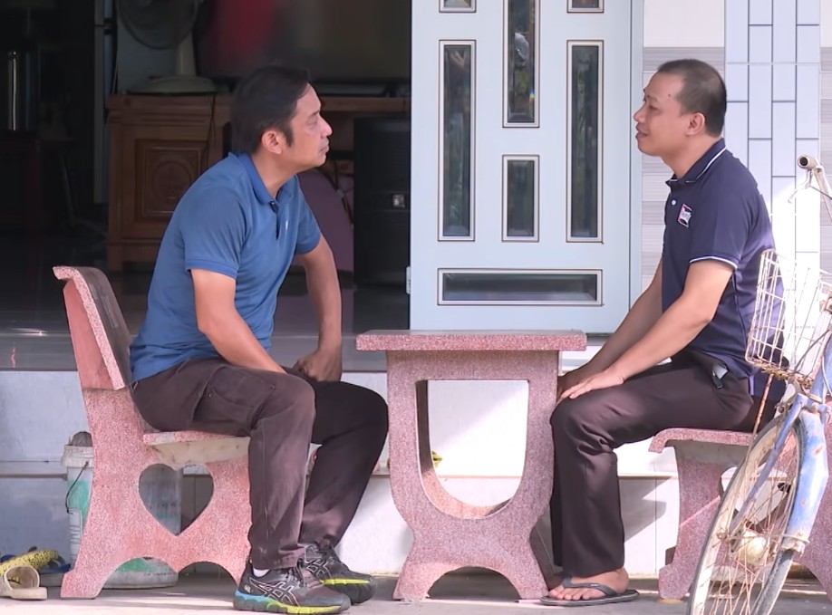 Chuyến xe nhân ái: Mẹ già mắc ung thư sống nhờ lương hưu, con trai làm đủ nghề vẫn không đủ tiền thuốc men - 2