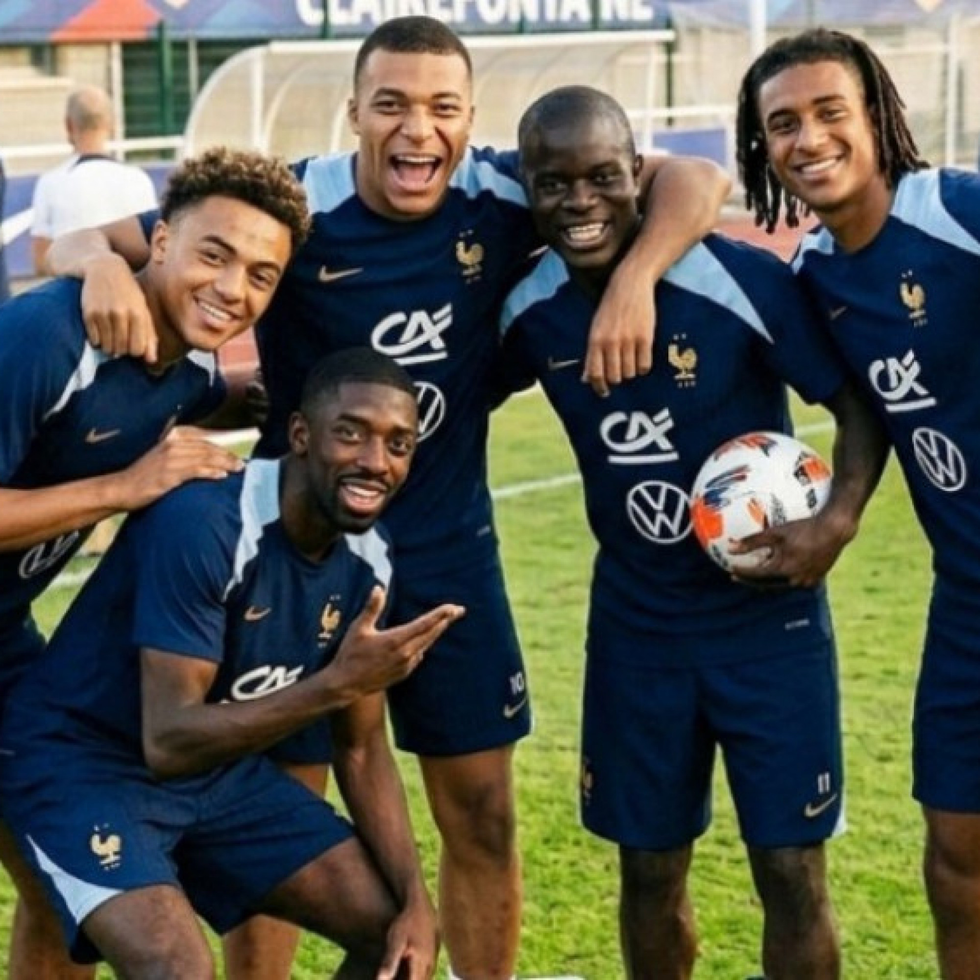  - ĐT Pháp rối ren ngay trước thềm World Cup: Đau đầu vì phân bổ vé và tiền thưởng
