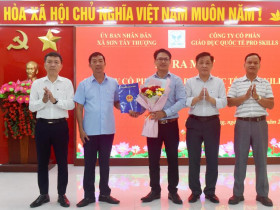  - Khai trương Trung tâm Anh ngữ Pro Skills đầu tiên tại xã Sơn Tây Thượng