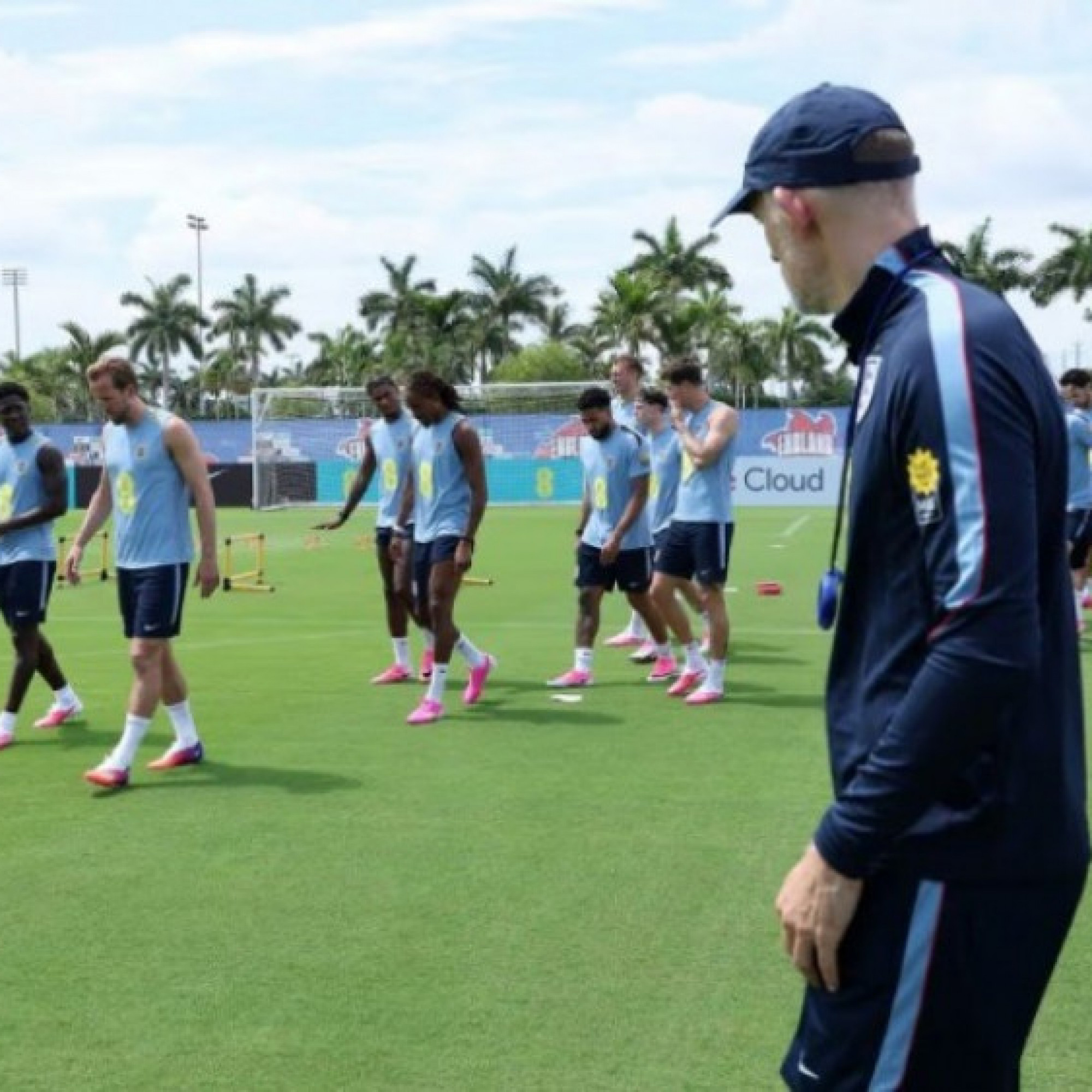  - Báo Anh lo thầy trò Tuchel phải đá "trận đấu 4 tiếng" tại World Cup vì thời tiết