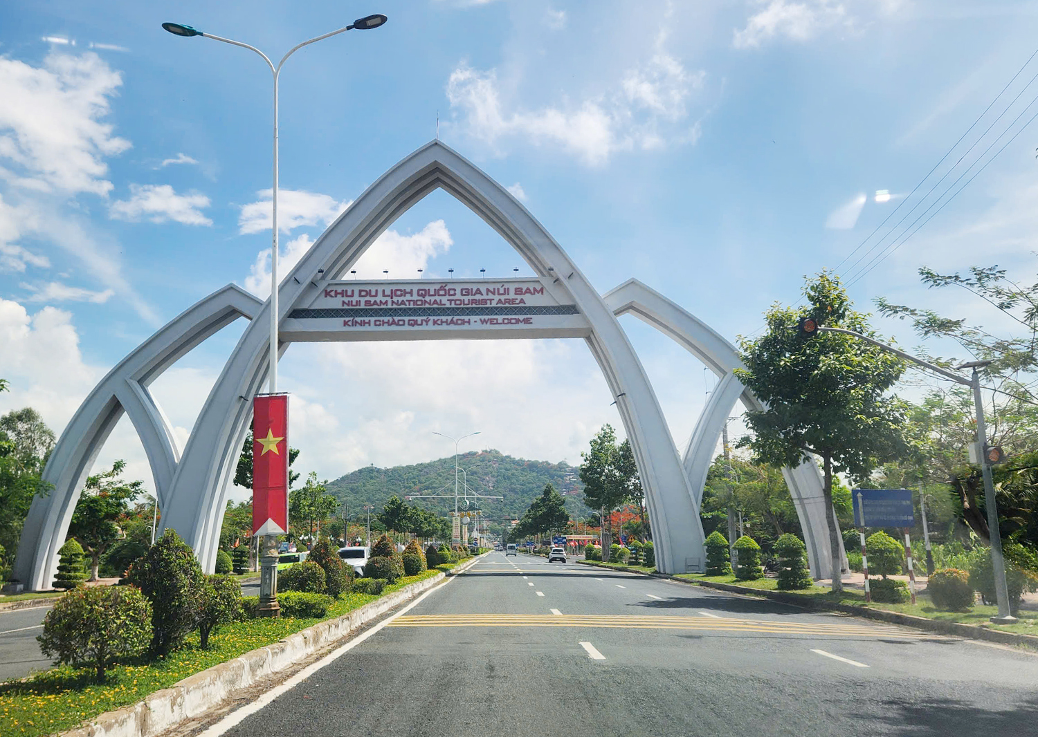 An Giang khai hội Vía Bà Chúa Xứ Núi Sam - 5