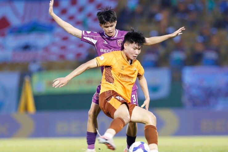 Video bóng đá Becamex TP HCM – HAGL: Siêu phẩm muộn màng, cái kết cay đắng (V-League) - 1