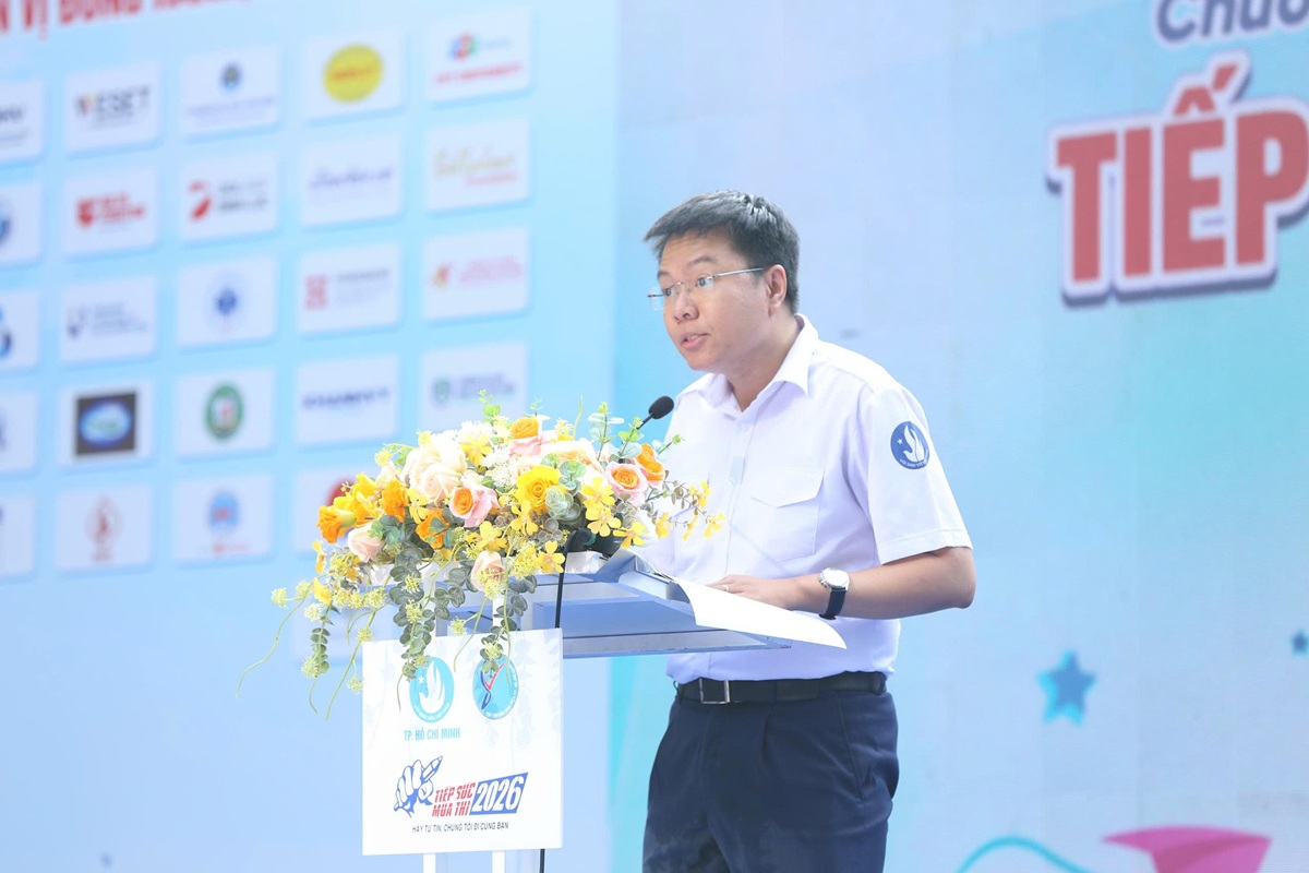 hon 6.000 sinh vien tinh nguyen tiep suc mua thi tai tp.hcm - 6