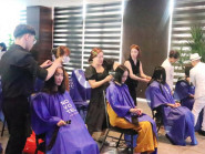 Trao mái tóc – gửi yêu thương đến bệnh nhân ung thư