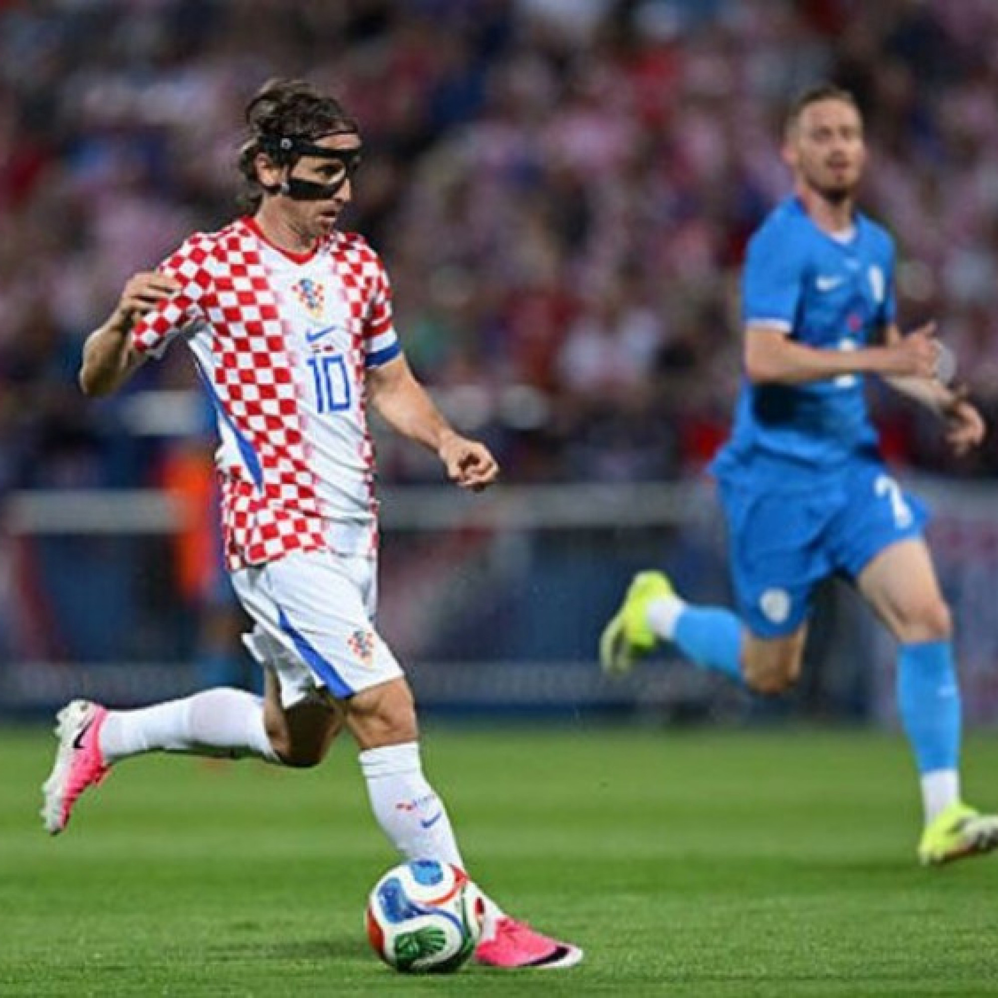  - Video bóng đá Croatia - Slovenia: