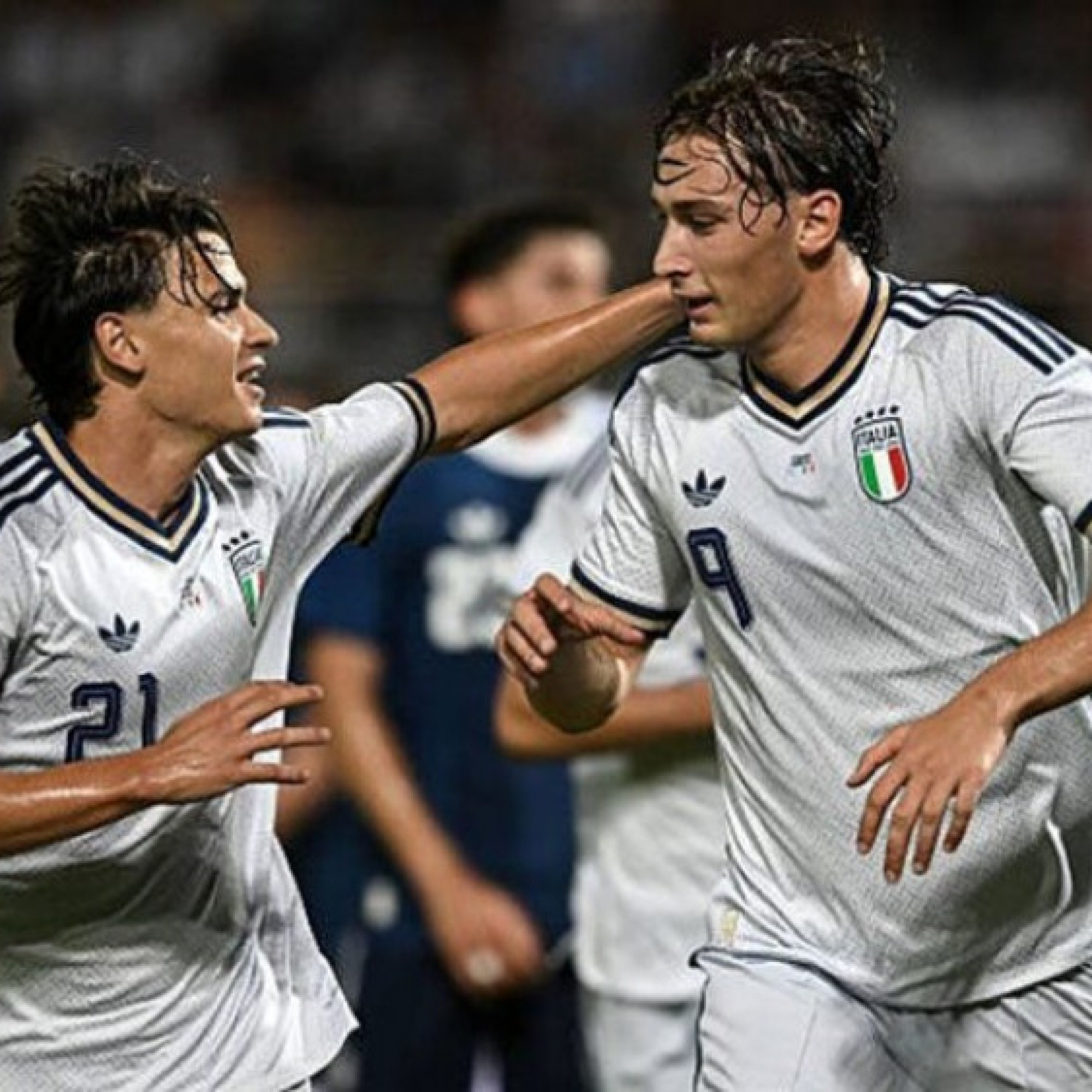  - Video bóng đá Hy Lạp - Italia: Kiên cường sau thẻ đỏ, bảo toàn thắng lợi