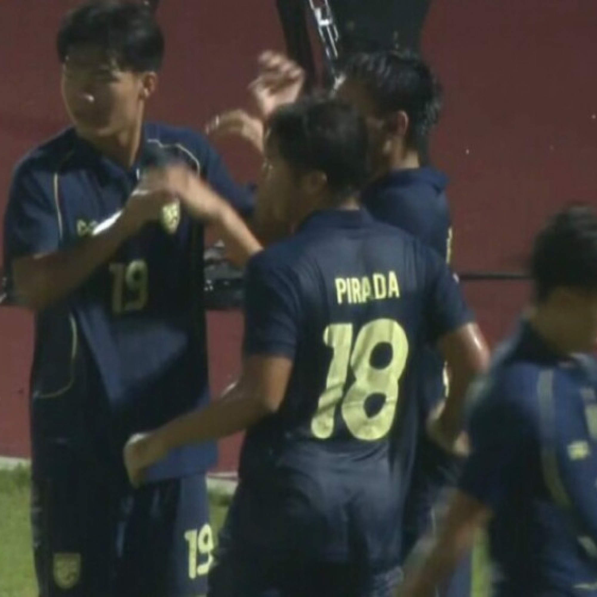  - Video bóng đá U19 Thái Lan - U19 Malaysia: Rượt đuổi hấp dẫn (U19 Đông Nam Á)