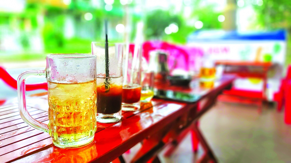 Trà đá: "Đặc sản" dễ thương của người Sài Gòn - 1