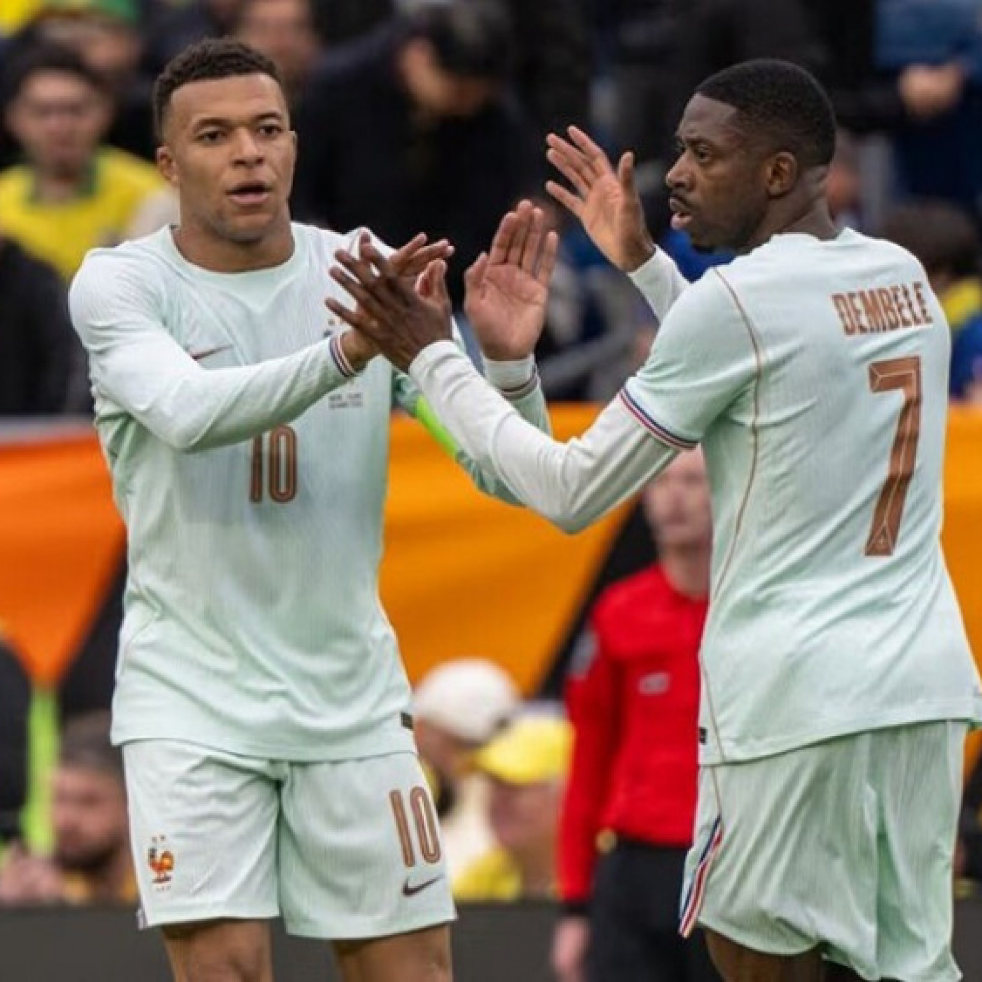 - Video bóng đá Pháp - Bắc Ireland: Mbappe chạy đà cho World Cup