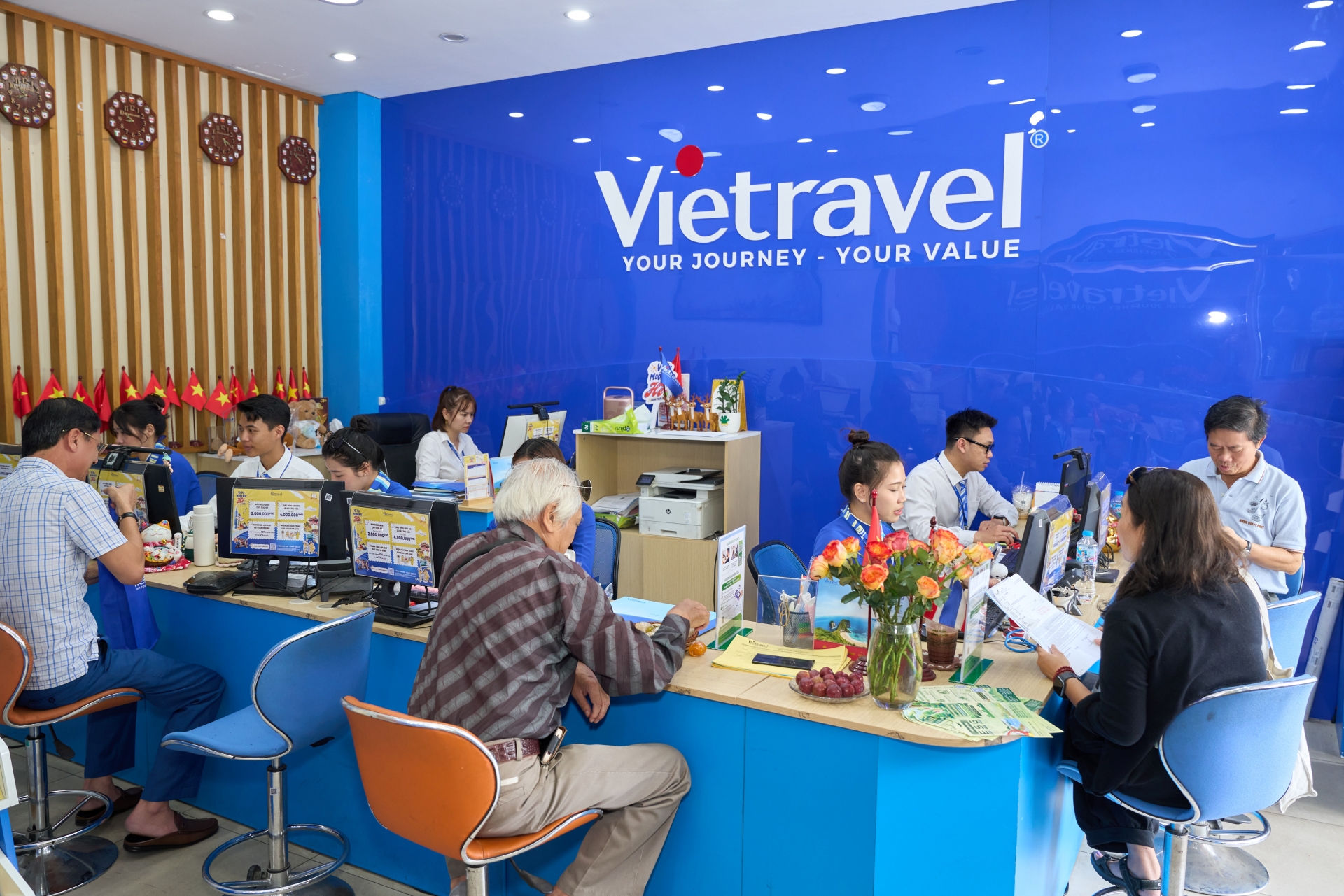 Vietravel ra mắt chuỗi sản phẩm hè 2026: từ Xuyên Việt đến World Cup - 2