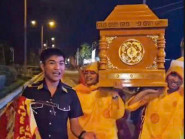 Công an ở Cần Thơ bắt 7 người mang quan tài diễu phố