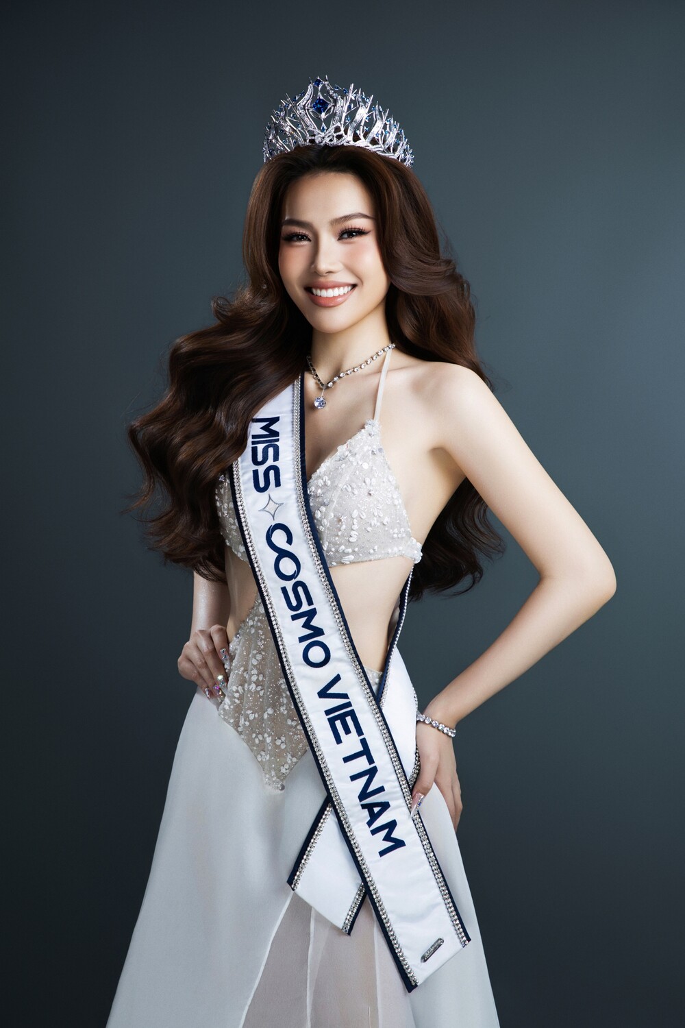 Á hậu Cẩm Ly thi Miss Cosmo 2026 - 1