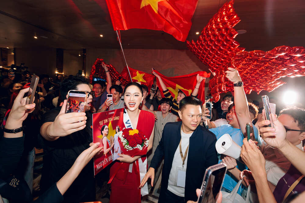 Người đàn ông luôn sát cánh cùng Hương Giang tại MGI All Stars 2026 là ai? - 3