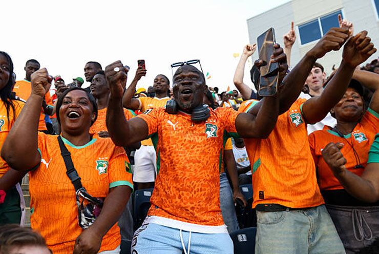 Tin nóng bóng đá World Cup 12/6: Đến lượt fan Bờ Biển Ngà bị cấm nhập cảnh vào Mỹ - 1