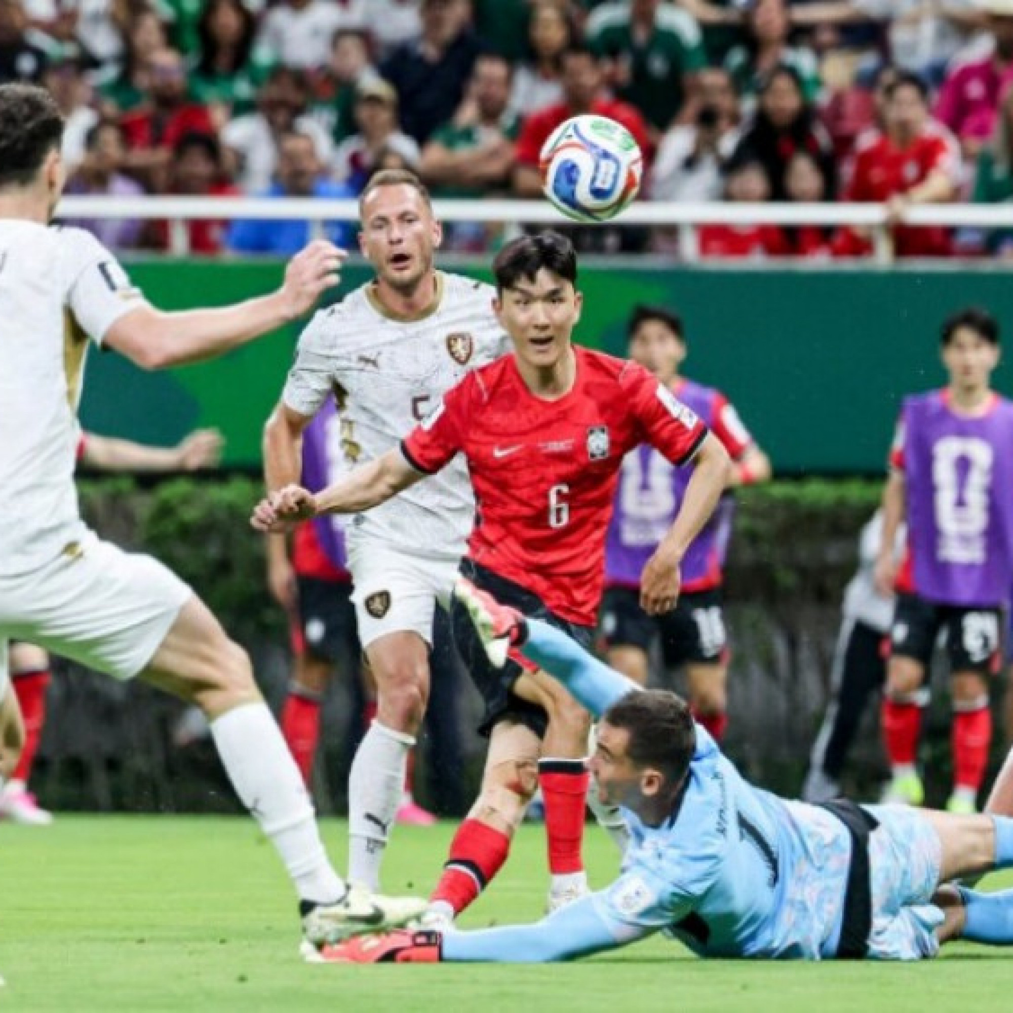  - Hàn Quốc ngược dòng, sáng cửa đi tiếp: Bản lĩnh World Cup của "Chiến binh Taegeuk"